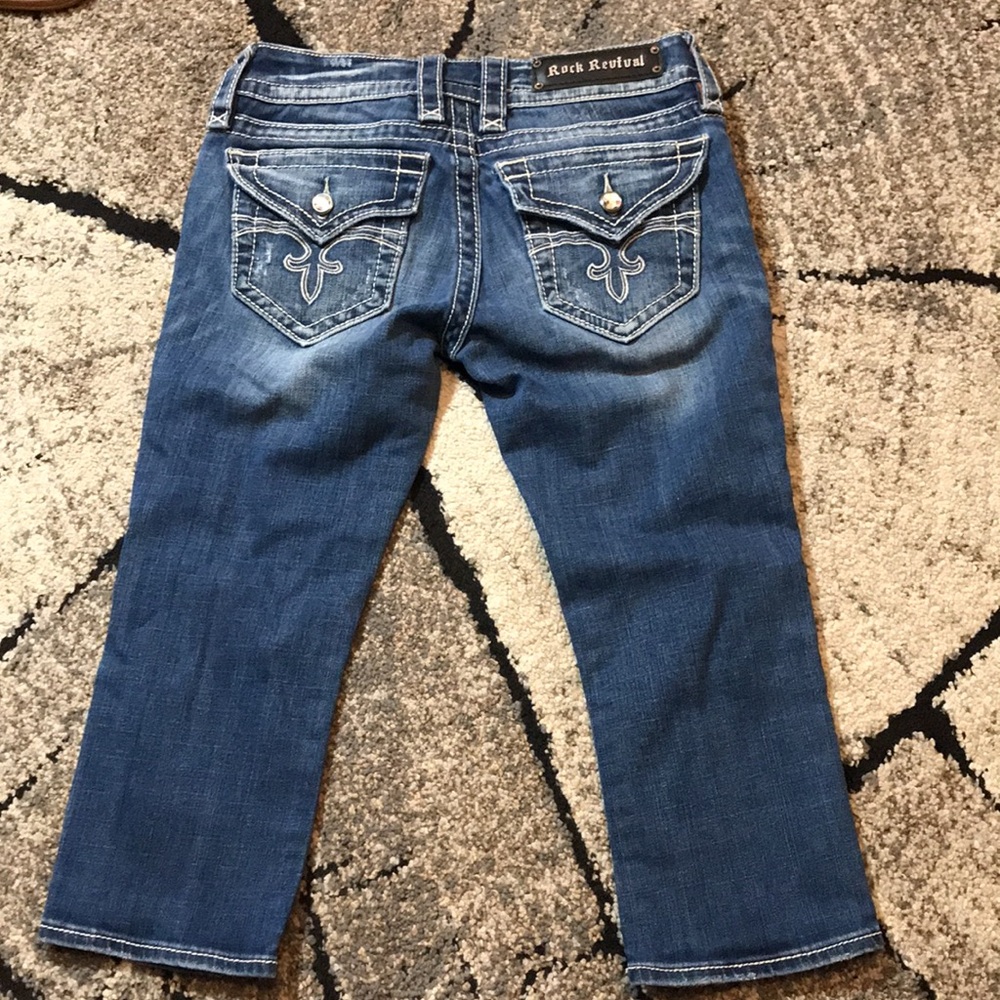 🐬 Rock Revival Noelle Capri Blue Distressed Jeans - Picture 3 of 12